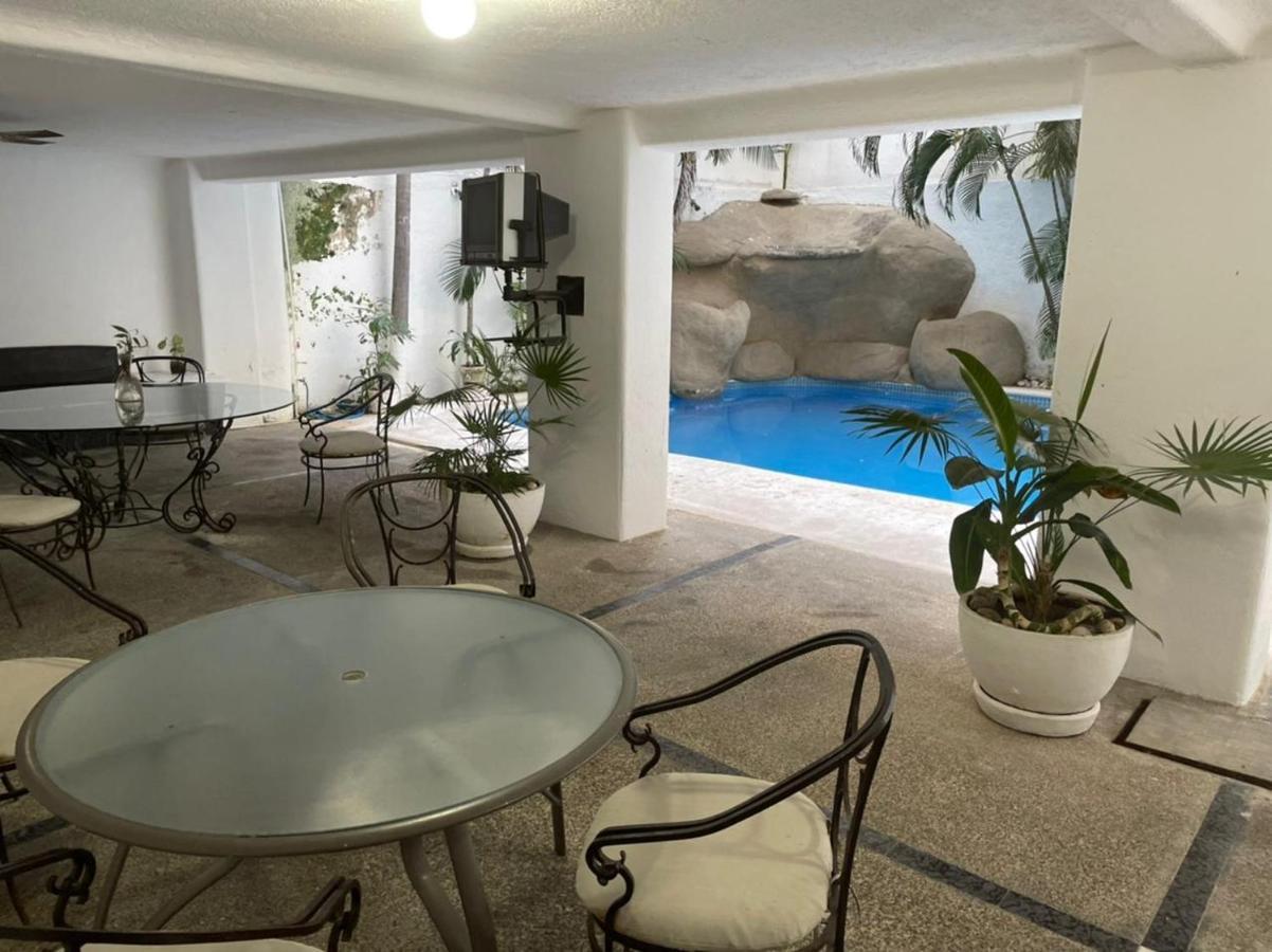 Sky Inn Acapulco Y Condominio Mediterrane Екстериор снимка