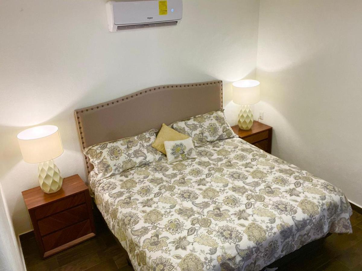 Sky Inn Acapulco Y Condominio Mediterrane Екстериор снимка