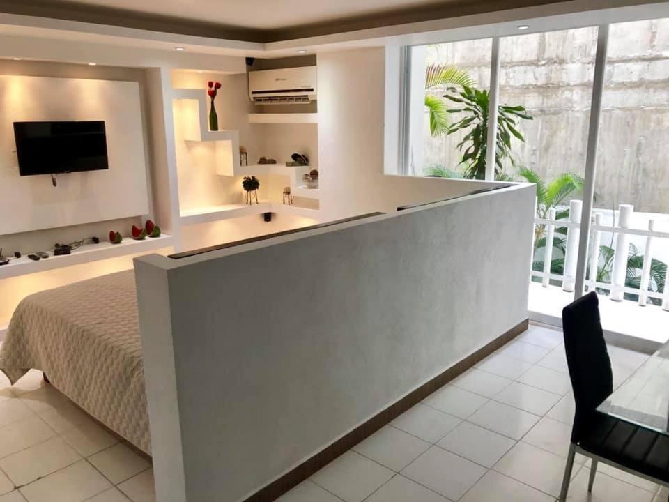Sky Inn Acapulco Y Condominio Mediterrane Екстериор снимка