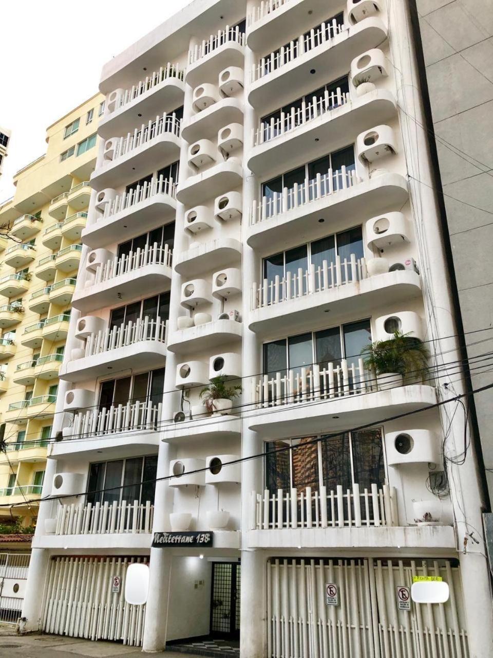 Sky Inn Acapulco Y Condominio Mediterrane Екстериор снимка