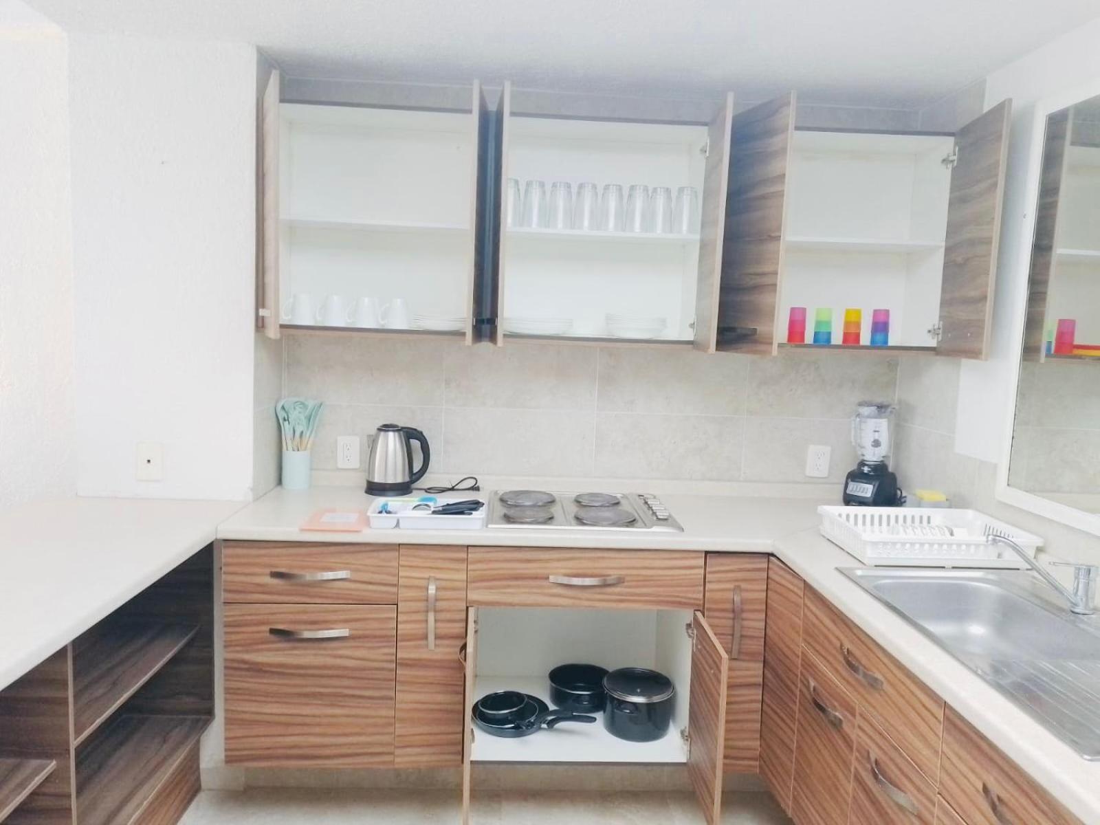 Sky Inn Acapulco Y Condominio Mediterrane Екстериор снимка