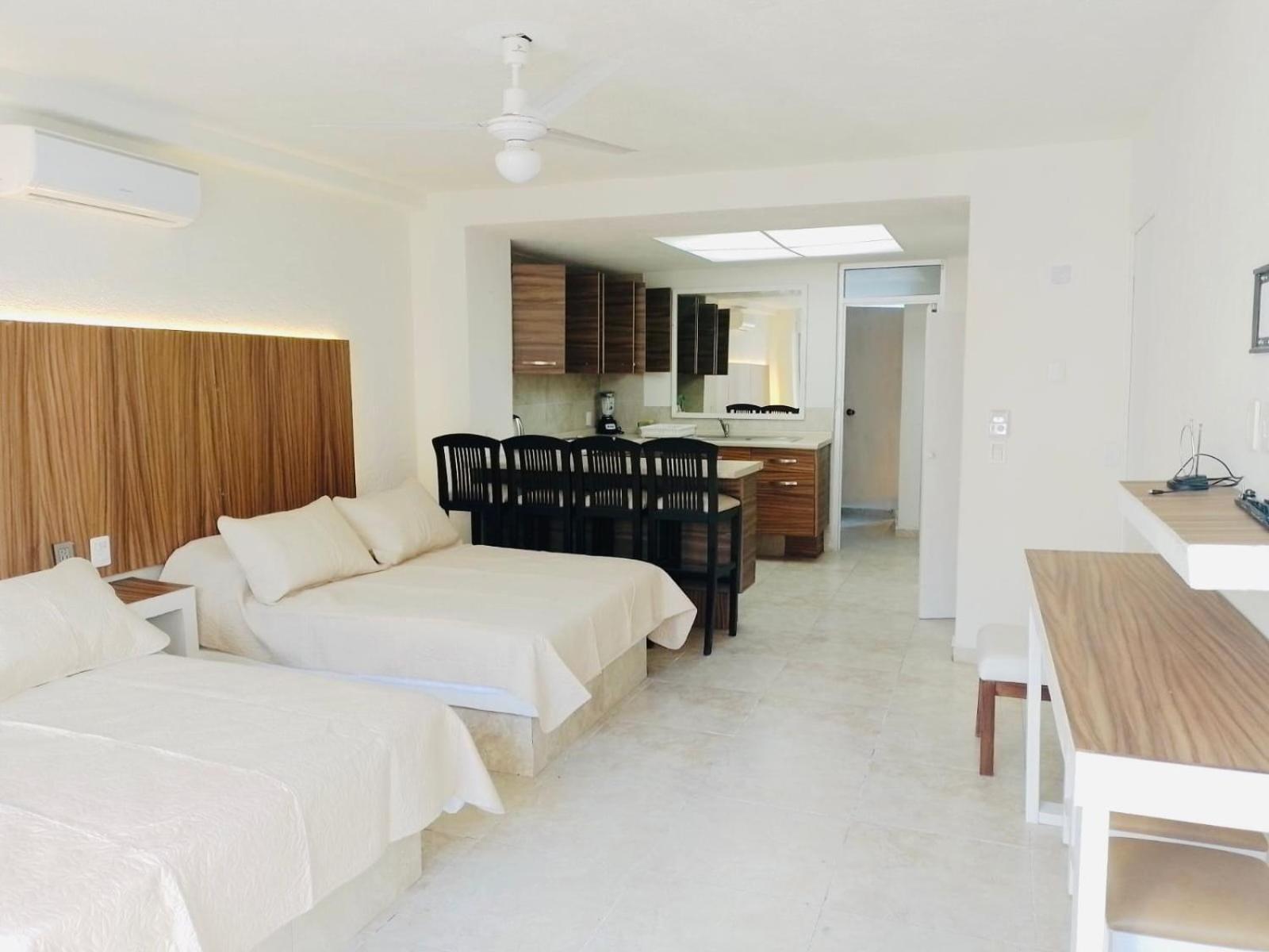 Sky Inn Acapulco Y Condominio Mediterrane Екстериор снимка
